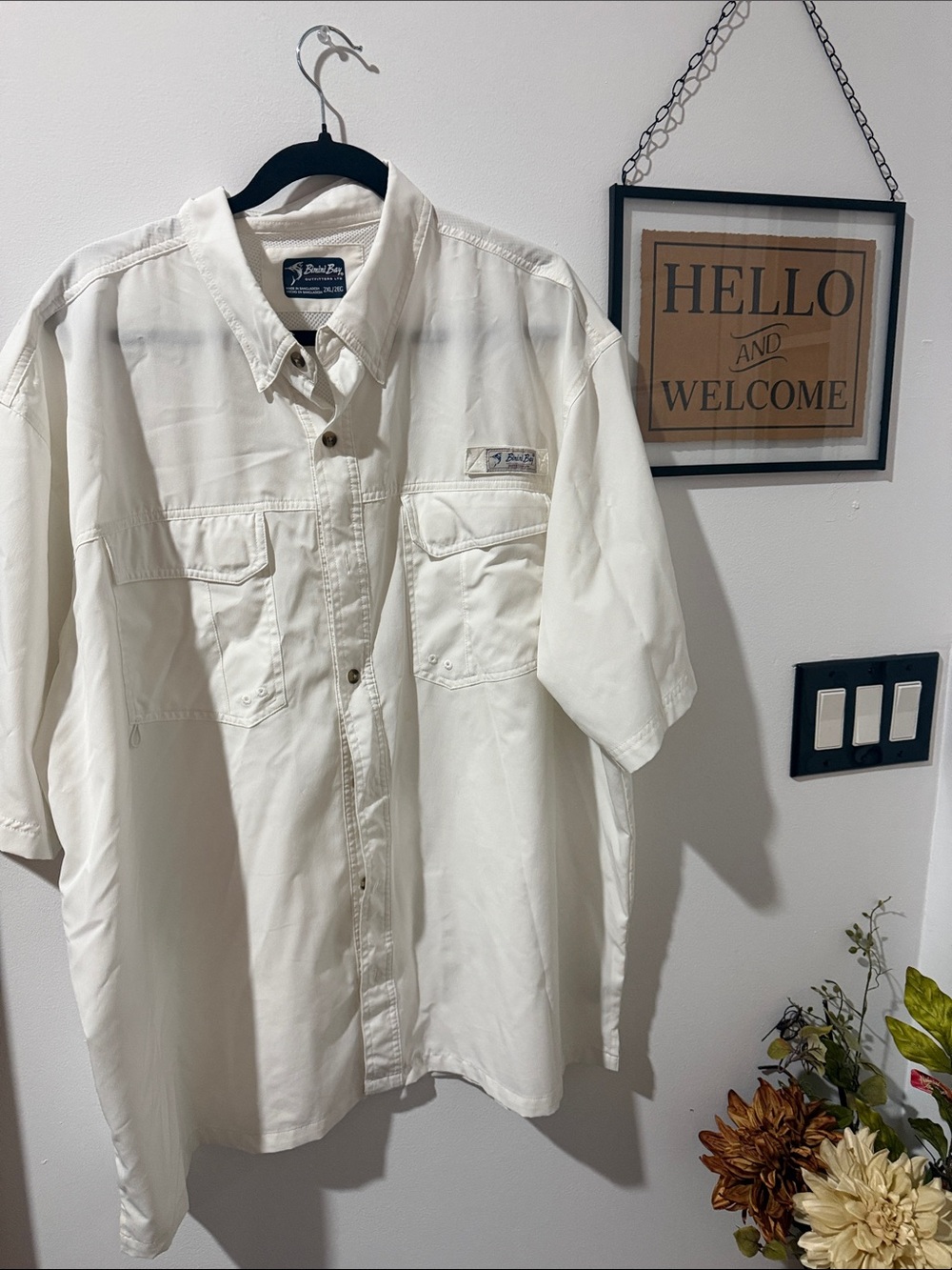 Eddie Bauer Cream Short Sleeve Shirt with Bimini Bay Patch Detail